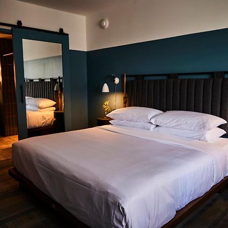 The Junto Hotel Columbus Extérieur photo