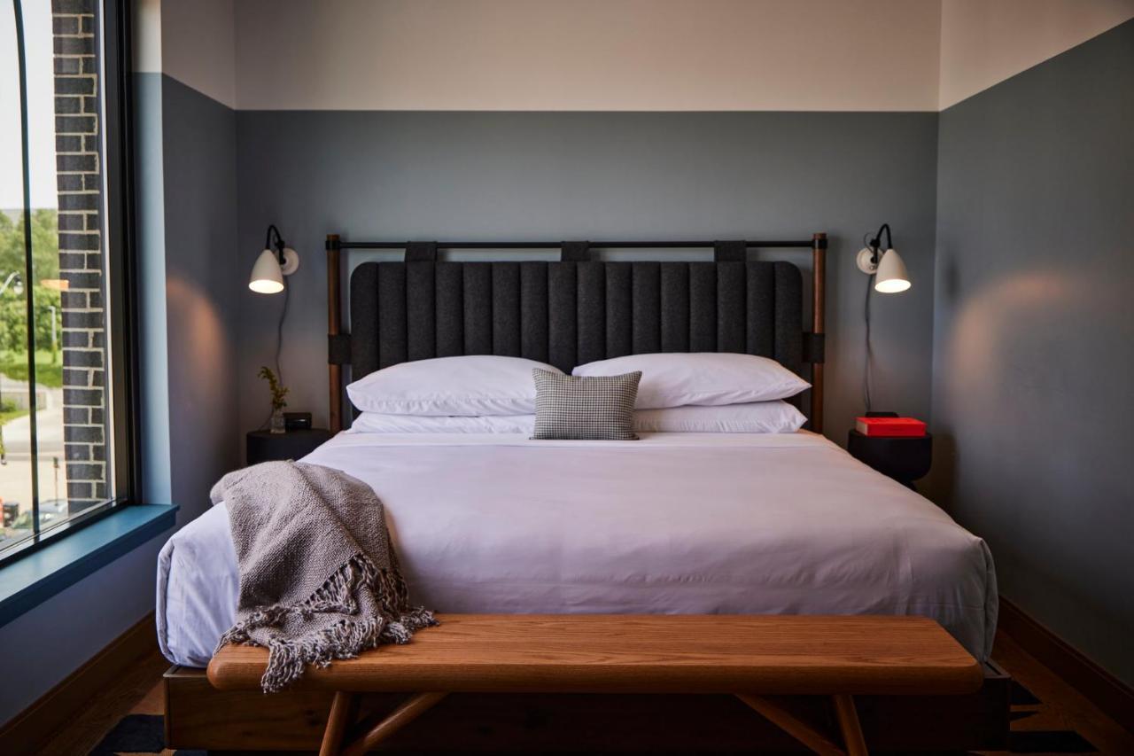 The Junto Hotel Columbus Extérieur photo